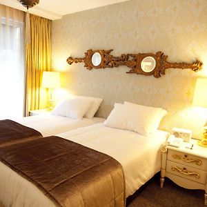 Chambre Exécutive Lit Queen-Size